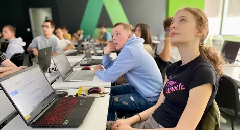 Приемът за безплатните ИТ обучения за ученици в Русе се удължава до 15. октомври