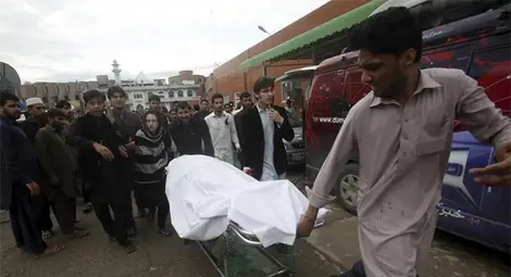 Стотици ранени и десетки загинали при силния трус в Афганистан