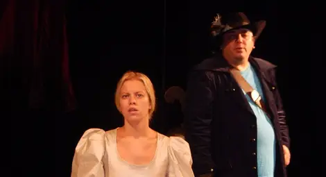 В театъра играят &bdquo;Дванайсета нощ&ldquo;, в операта представят &bdquo;Селска чест&ldquo;