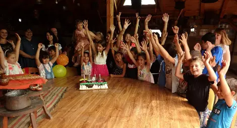 Центърът за обществена подкрепа води 31 деца от Ценово по пътеките на познанието