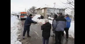 Почина и бащата от обгазеното семейство в Сливо поле