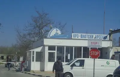 Руски танкер е гръмнал във военния завод край Варна