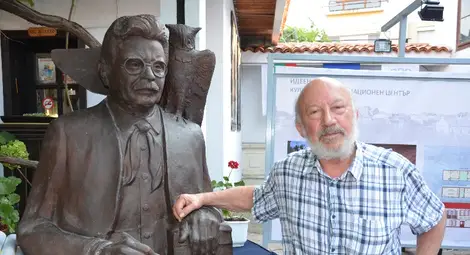 Чапа: Чувствам се блажен, че можах да направя паметника на Канети