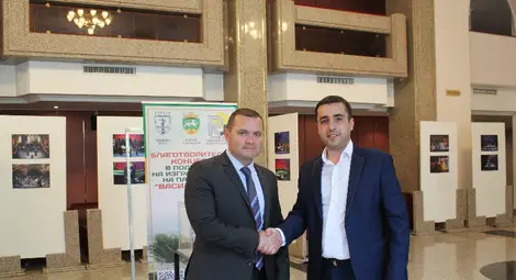 Близо 1500 лева събра благотворителният концерт за изграждане на паметник на Васил Левски в Тараклия, Молдова /галерия/