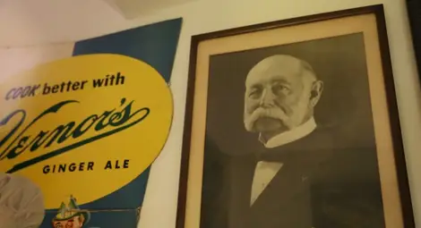 Златото в бъчви на Джеймс Вернор