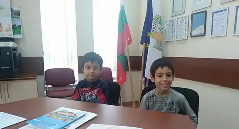 Двете братчета Нури и Ахмед