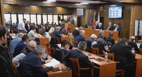 Съветниците от ПП-ДБ поискакаха с декларация оставката на кмета на Русе Пенчо Милков