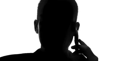 Съпруга спаси 23 000 лева от фалшив екип на проф.Чирков Съпруга спаси 23 000 лева от фалшив екип на проф.Чирков