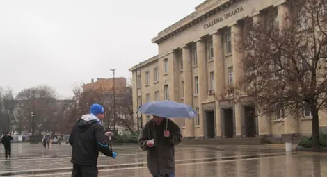 Над 500 флаера за час раздадоха феновете на "Дунав" /галерия/