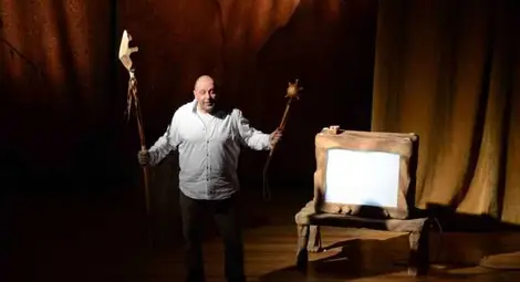 Митко Бакалов обра овациите след блестяща &bdquo;Защита на пещерния човек&ldquo;