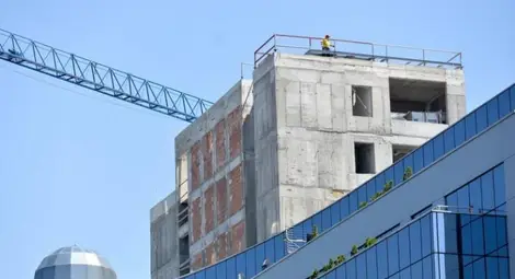 Строителите вдигат цените по вече сключени договори за жилища