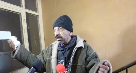 Атанас беше много разбран и услужлив човек, разказа съсед от входа на убития.