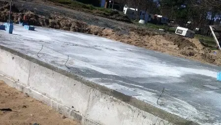 Бетонираха плажа на къмпинг &ldquo;Юг&rdquo; в залива Корал /галерия/