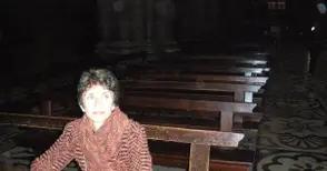 Поетеса победи художници при ново композиране на скулптура