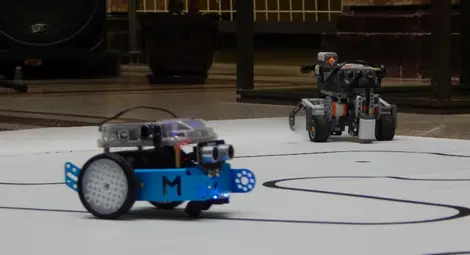 Четвърти рожден ден отпразнува клуб „Роботика“ в университета Четвърти рожден ден отпразнува клуб „Роботика“ в университета