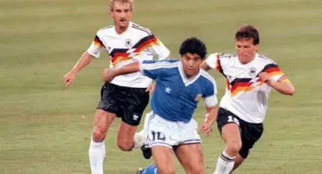 Марадона: Финалът на Световното през 1990 г. беше уреден