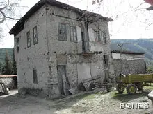 Село Влахи - трима жители и 4 организации