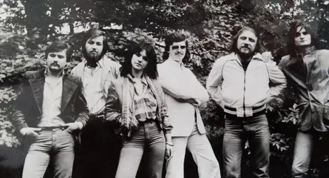 Атанас Ловчинов от X Factor свирил с бащата на Митко Кърнев от D2 