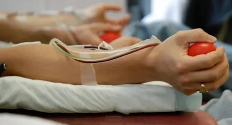 Студентите се включват в кръводарителска кампания