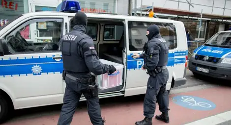 Германските власти погнаха неонацистки организации