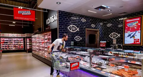 Каква домакиня е Натали Трифонова и кой пазарува в дома на Александър Сано /галерия/