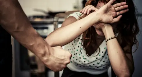 Мъж получи забрана да приближава на по-малко от 50 м бившата си жена заради системен тормоз