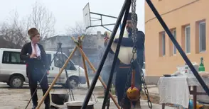 С 40 литра рибен курбан читалище „Стефан Караджа“ почете Никулден