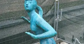 Даниел Кънчев: Връщаме патината  на фигурите на Любомир Далчев