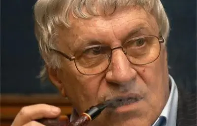 Проф. Андрей Пантев: "Вече говорим за "народна" десница и лимузинена левица"