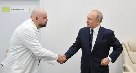 Лекар, контактувал с Путин, е заразен с коронавируса Лекар, контактувал с Путин, е заразен с коронавируса