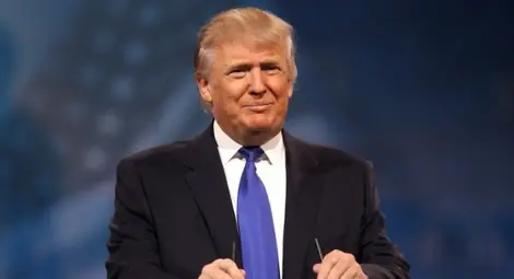 Тръмп се обяви за спасител на &bdquo;Весела Коледа&rdquo;