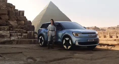 Ford и Лекси Алфорд се обединяват, за да пресъздадат историческо пътешествие около света с новия изцяло електрически Explorer.