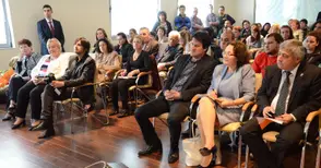 Споменът и представата за социализма се съживиха в носталгия и кошмар