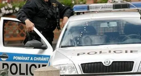 Чех ограбва банка, плаща си дълга и се предава Чех ограбва банка, плаща си дълга и се предава