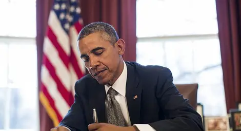 Барак Обама подписа закон за отбраната