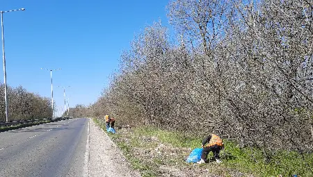16 т отпадъци са почистени в 5-километровия участък между Русе и Мартен