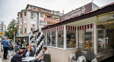 Русенската верига "Милениум" отвори нова кафе-сладкарница на пазара "Сан Стефано" /галерия/