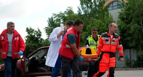 Таксиджии парамедици и хеликоптер ще ни спасяват още това лято