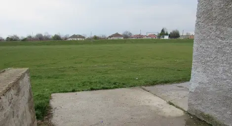 Родни фенове и футболисти пребиха рефер, заради спорно отсъждане