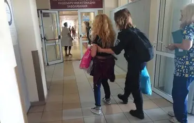 Шефът на затворите: Иванчева е изведена от болницата без белезници, снимката е стара Шефът на затворите: Иванчева е изведена от болницата без белезници, снимката е стара