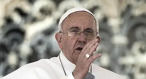 Меркел звъняла гневна на папата