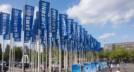 Южнокорейският технологичен гигант "Самсунг" се разделя на две