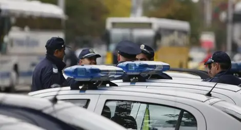 Откриха нелегални оръжия и взривни вещества в домове в Берковица