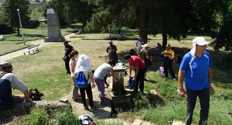 Походът, повтарящ пътя на мощите на Рилския чудотворец, на два дни от крайната цел Походът, повтарящ пътя на мощите на Рилския чудотворец, на два дни от крайната цел