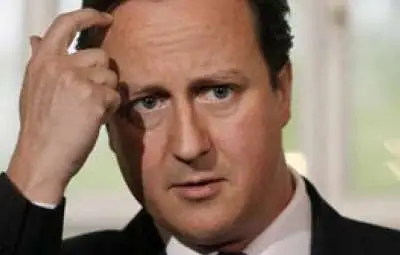 Камерън: Няма да ви режем за работа 