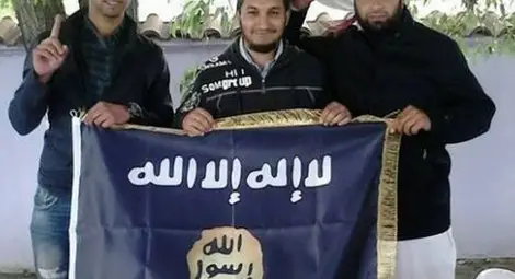 Имамът на Харманли Ремзи Хасан развя знамето на "Ислямска държава"