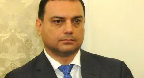 Съкращават 2000 железничари и 220 влака, ако МФ не отпусне повече пари Съкращават 2000 железничари и 220 влака, ако МФ не отпусне повече пари