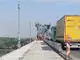 Започна монтажът на реставрираните стълбове на Дунав мост при Русе, съобщиха от Агенция „Пътна инфраструктура“