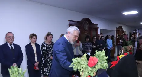 Коледари наричаха за здраве в Областна администрация &ndash; Русе