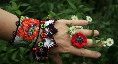 Център „Диалог“ връща русенки към чара на българската шевица Център „Диалог“ връща русенки към чара на българската шевица